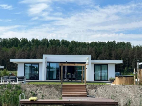 Villa with spacious garden and electric hot tub